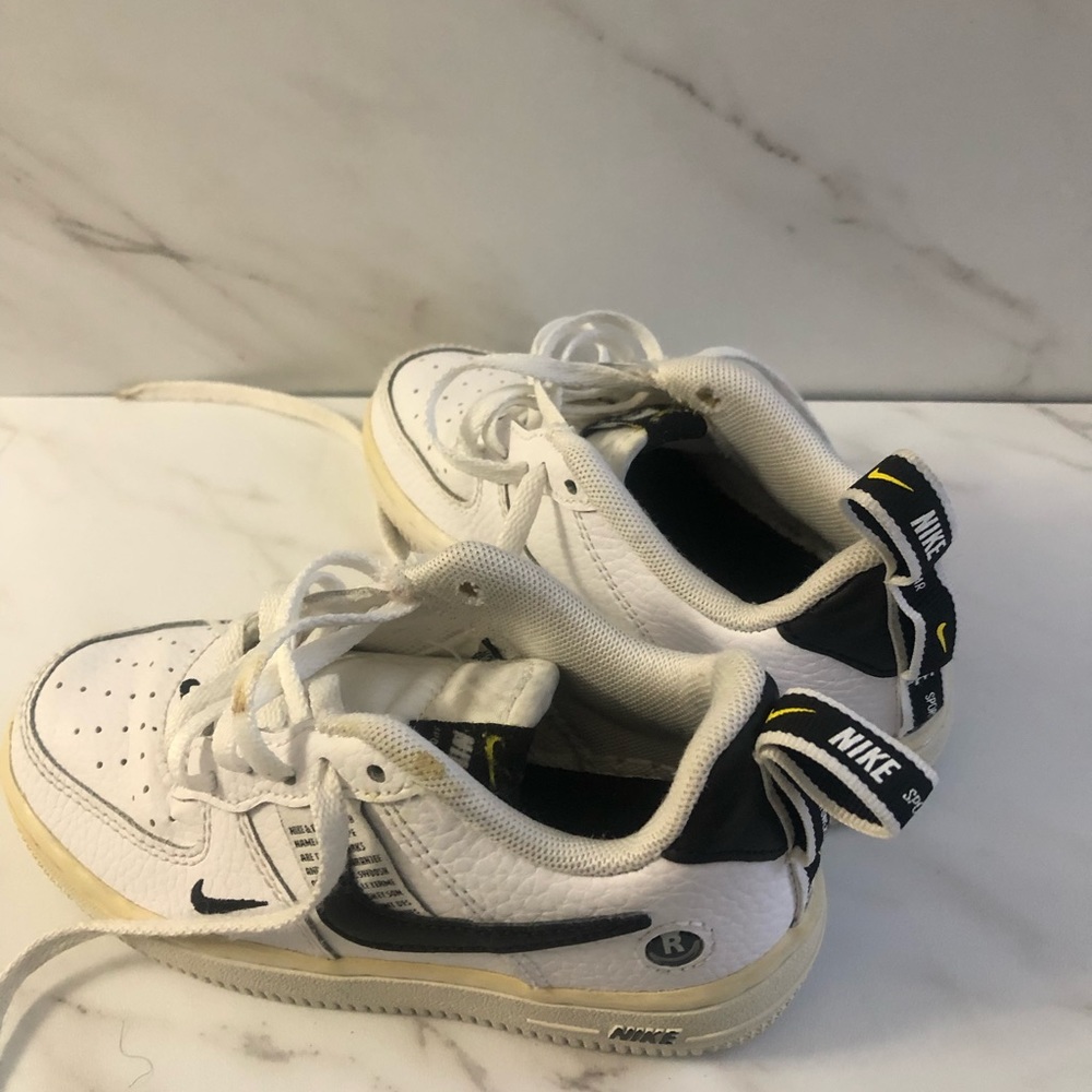 Nike - Picture 2 of 2